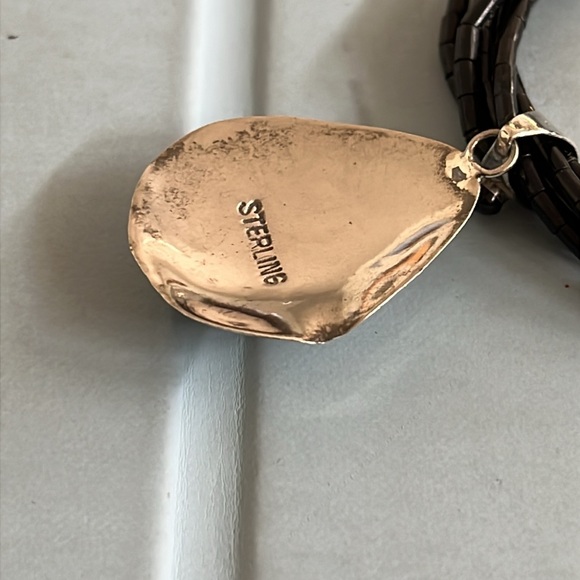 Elegant Black and Silver Pendant Necklace - Picture 3 of 5